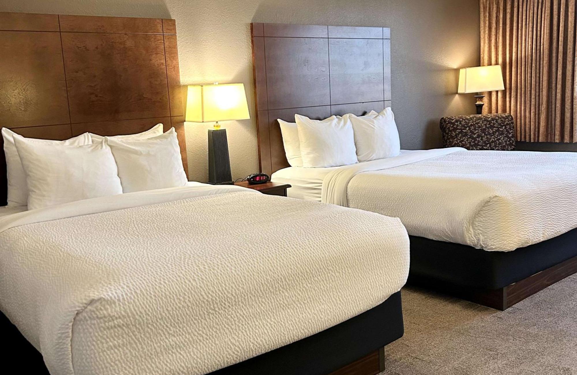 Western Kelly Hotel 4*